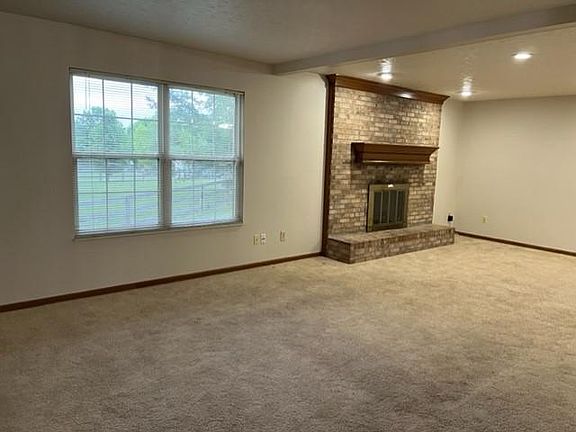 3rd image of 6816 Kings River Ct