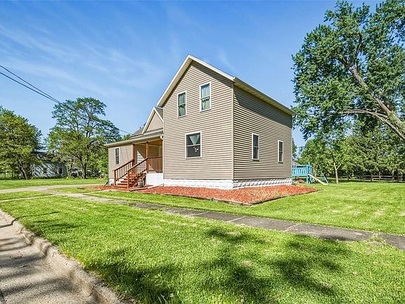 4th image of 519 Wood Street