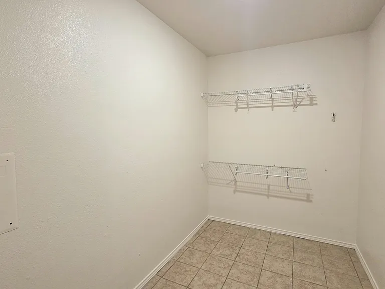1846 Reynolds St — Photo 16