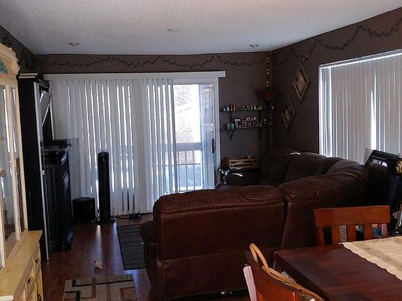 2nd image of 6342 Newtown Cir APT B3