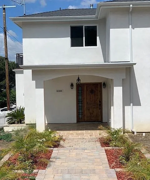 10303 Pinyon Ave — Photo 9