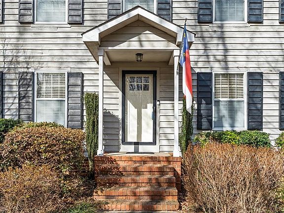 5th image of 219 Prestwick Dr