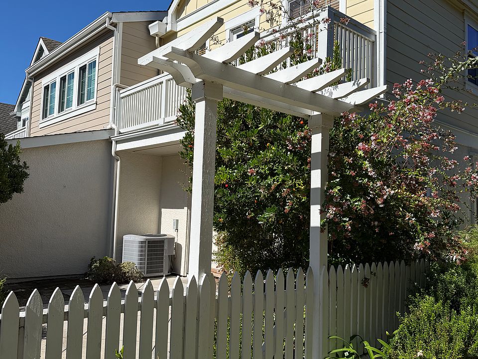 1st image of 660 Casella Way