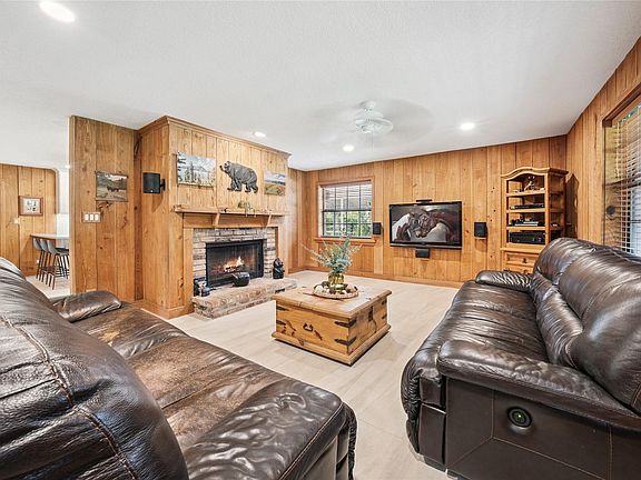 3rd image of 14350 SW 17th Street