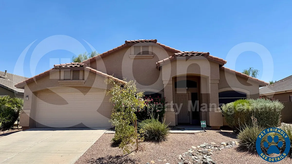 3 bed, 2.0 bath, 2311 sqft, $1,799 — Photo 1