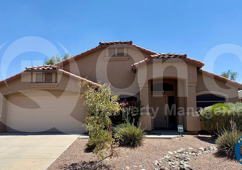 42259 W Chisholm Dr