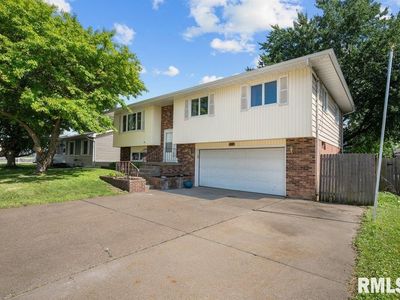 2917 W 65th St, Davenport, IA, 52806