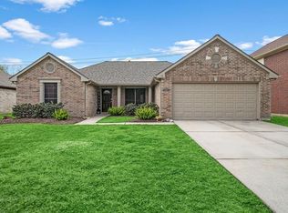 1113 Glenmeadows Dr, La Porte, TX 77571