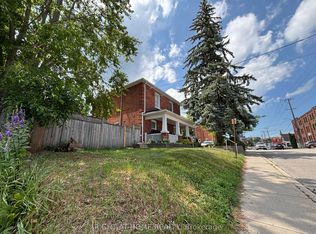 63 Andrew St S #1, Orillia, ON L3V 5J2