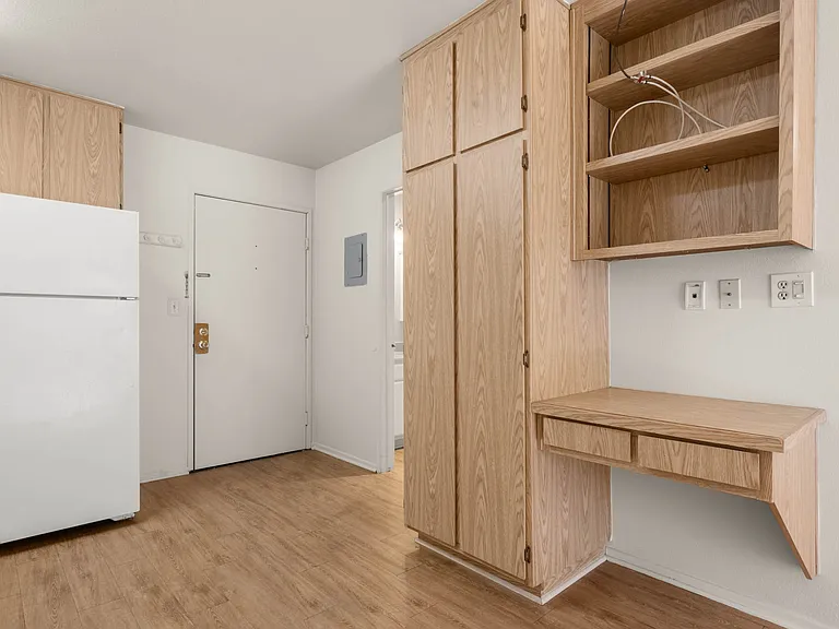 2633 Ellendale Pl — Photo 14