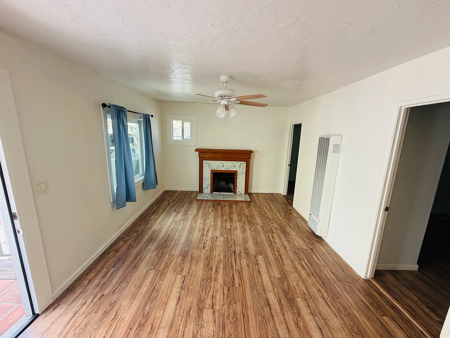 2 bed, 750 sqft, $2,400 — Photo 2