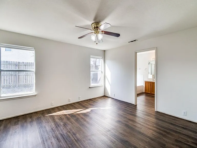 4212 Falcon Dr — Photo 3