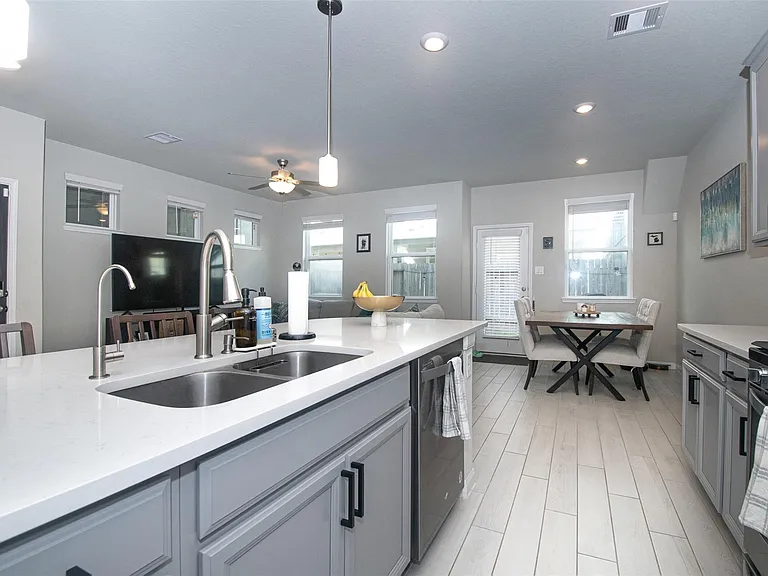 1523 Parkland Oak Dr — Photo 4