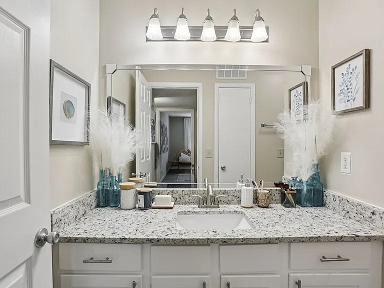 The Brentwood — Photo 8