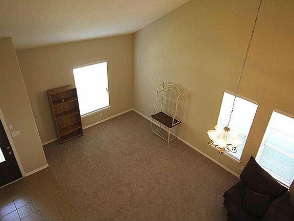 4th image of 24614 Lakecrest Pass Ct