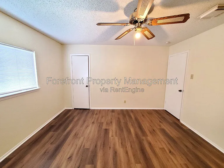 8219 Sunshine Trail Dr — Photo 19