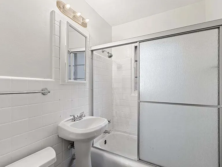 1539 Monroe Ave #2 — Photo 8