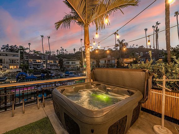 Admire the California sunsets in the Hot tub.