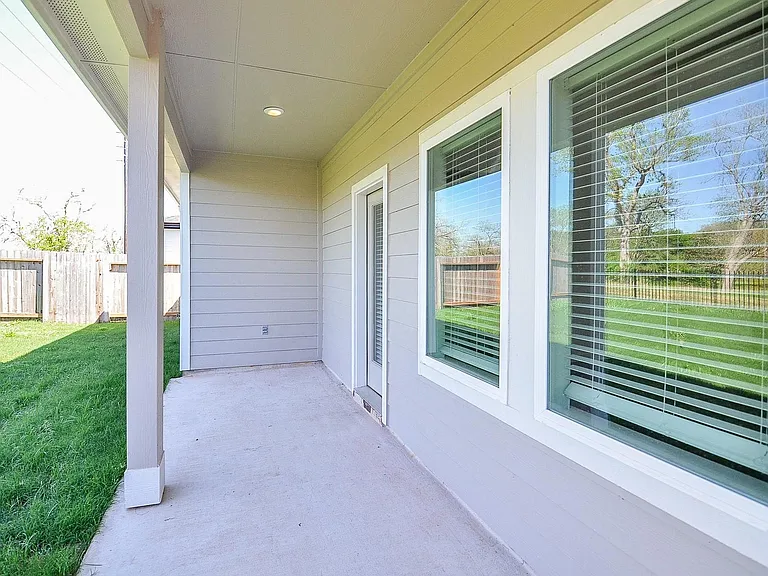 8047 Marchese Dr — Photo 19