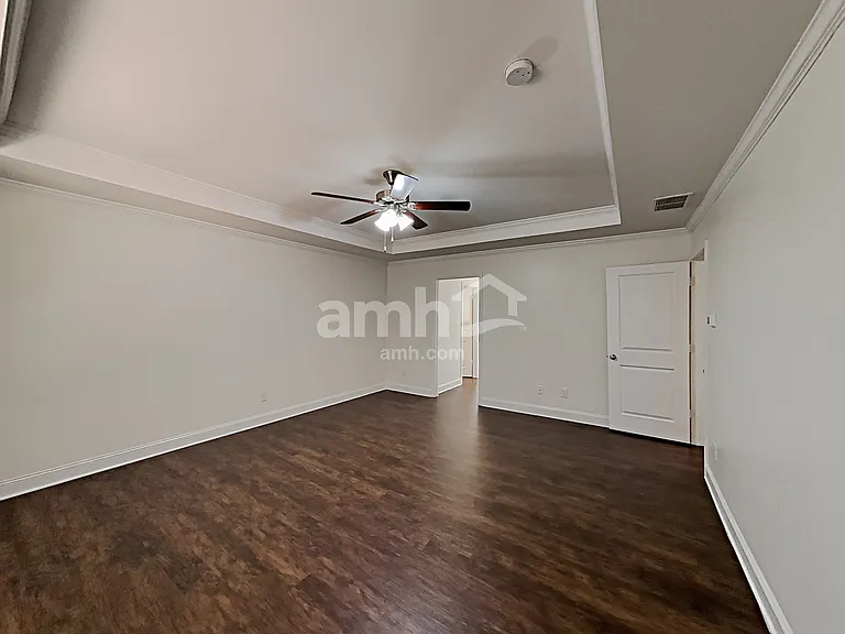 257 Makenna Dr — Photo 9