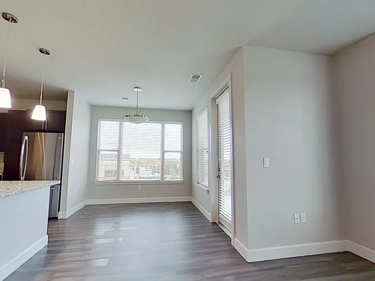 The Vue at Creve Coeur Apartments — Photo 121