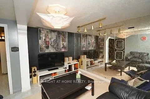 5 bed, $3,350 — Photo 4