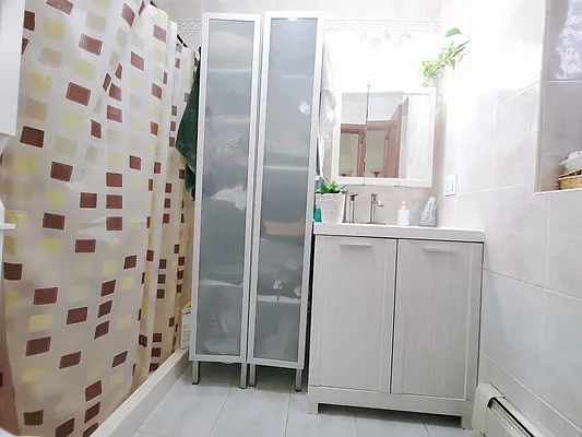 Sold by Remax Real Estate Professionals | media 32