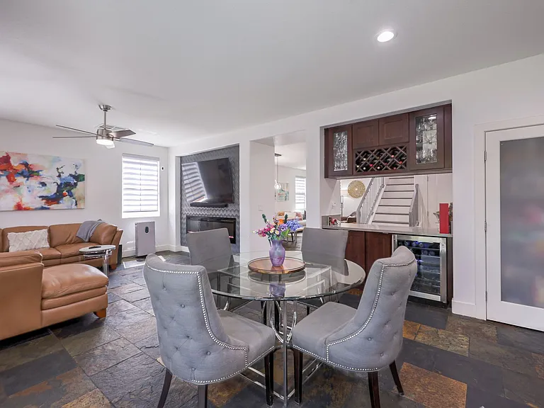 6982 Grand Junction Ave — Photo 8
