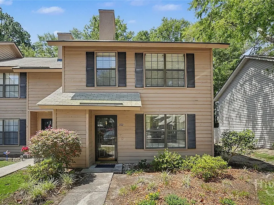 102 Hidden Lake Ct