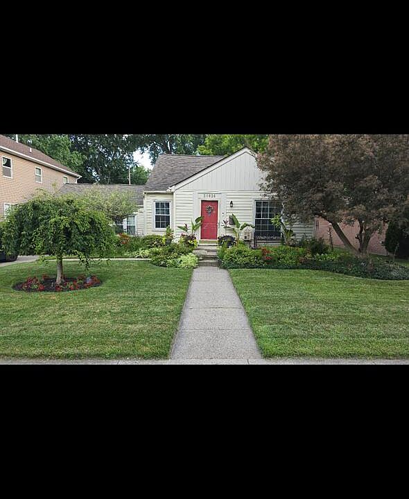1st image of 21824 Elizabeth St