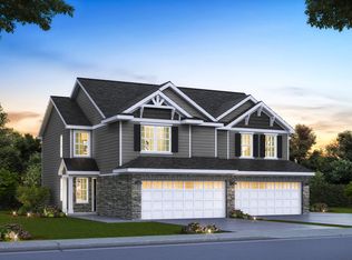207 Charlestowne Lakes Dr, Saint Charles, IL 60174