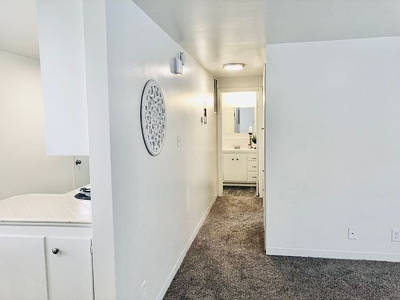 4th image of 227 N E St #6083889