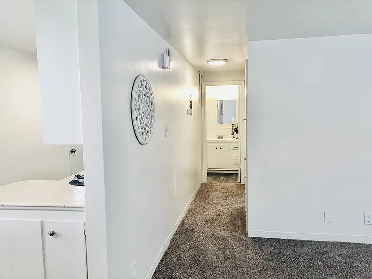 227 E St — Photo 6