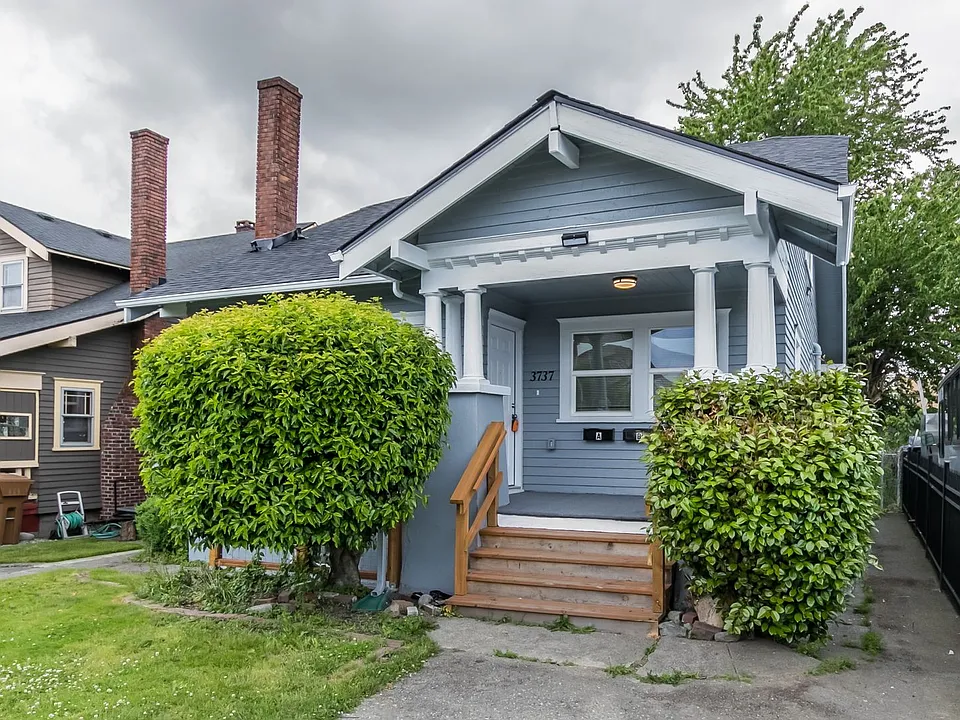 3737 Tacoma Ave S