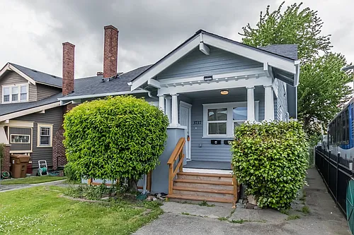 3737 Tacoma Ave S Photo 1