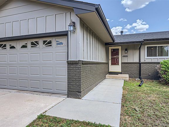 3rd image of 4909 Hackamore Drive N