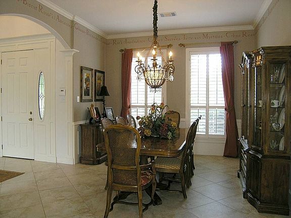 4th image of 802 Kleberg Ct