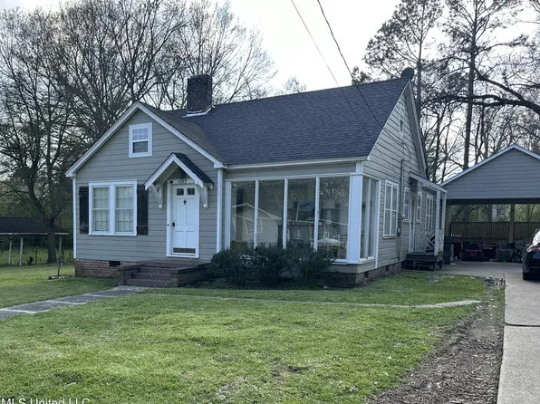 407 Sterling Ave, Winona, MS 38967