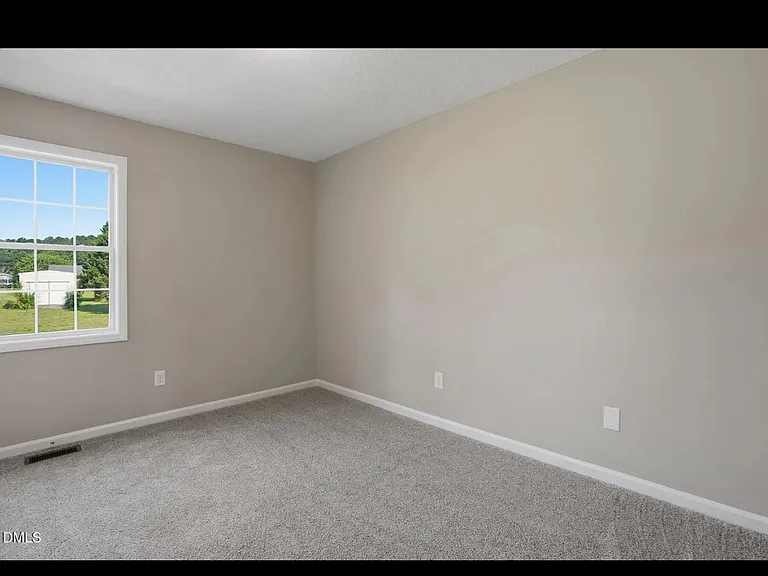 114 Serenity Dr — Photo 8