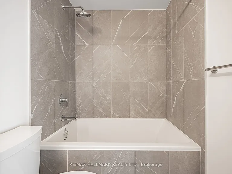 1037 The Queensway #720 — Photo 22