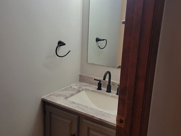3rd image of 1173 Pebble Dr Unit 1173