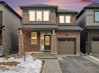 13 Allan Moore Pl, Ottawa, ON K2S 2A9