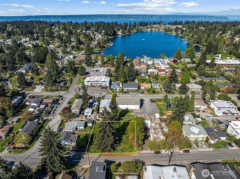 5th image of 15439 9th Avenue SW