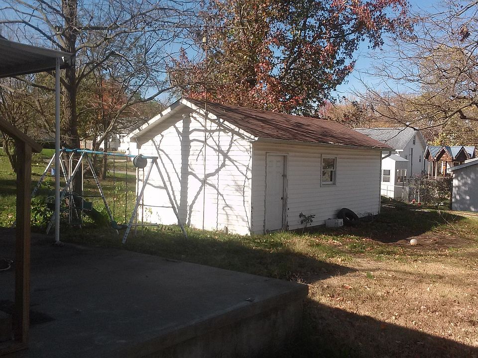 1st image of 405 Oak St #405