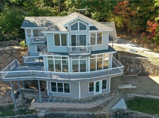 39 Doc Dr, Lake Ozark, MO 65049