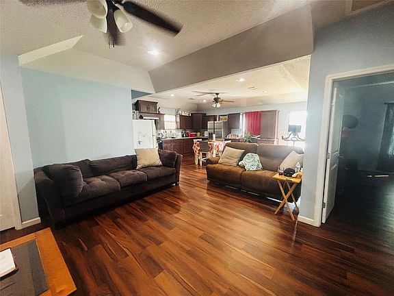 5th image of 21201 South St