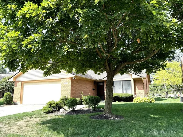 1997 Crosswind Ct, Englewood, OH 45322