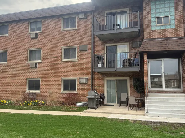 231 E Fremont Ave Unit 204, Elmhurst, IL 60126