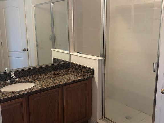 5th image of 2936 Oak Park Way APT C