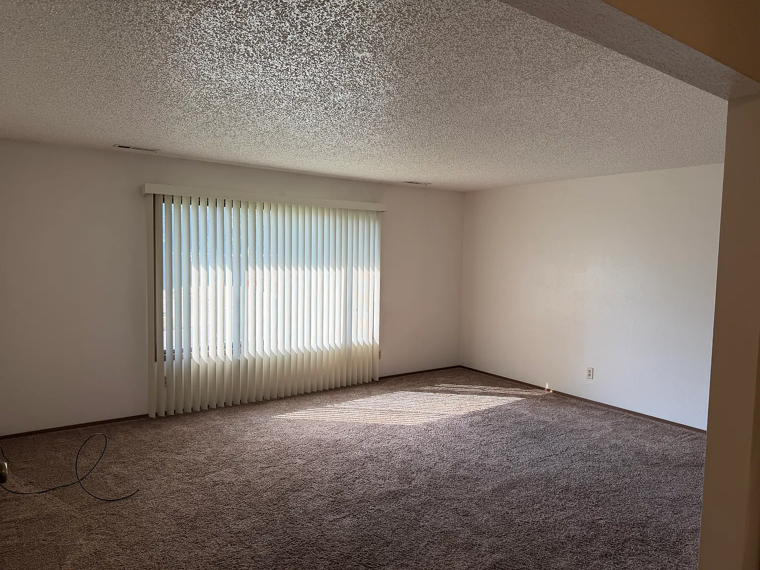 2 bed, 850 sqft, $750 — Photo 1